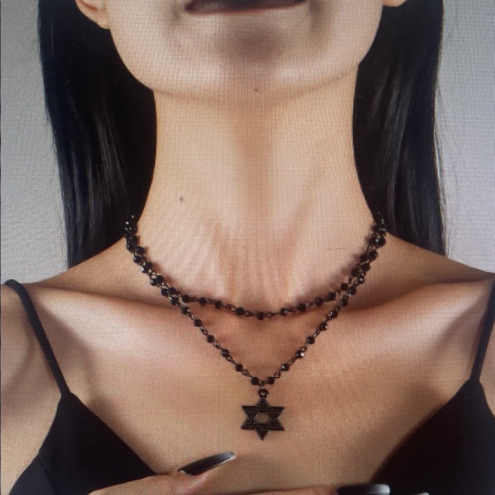 Elegant Black Star Pendant Necklace